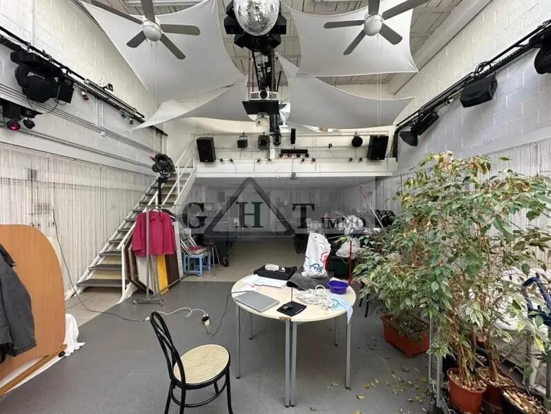 Industrial in Bondoufle for sale Interior Photo- Image 1 of 10