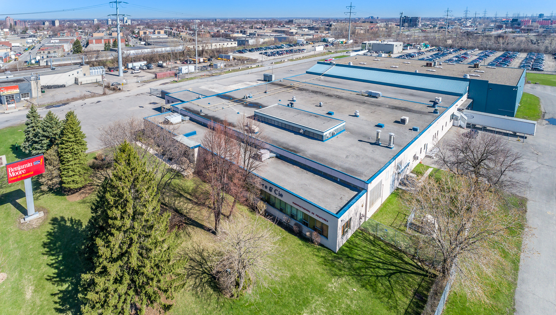 9393 Boul Saint-Michel, Montréal, QC for sale Primary Photo- Image 1 of 1