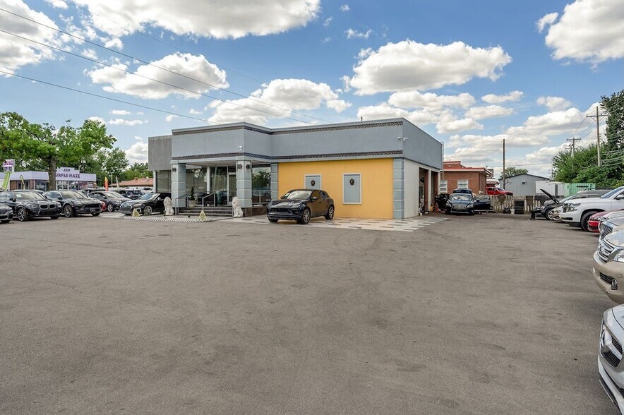 435 E New Circle Rd, Lexington, KY à vendre - Photo du bâtiment - Image 2 de 17