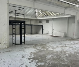 7 Rue Pleyel, Paris for lease Interior Photo- Image 2 of 2