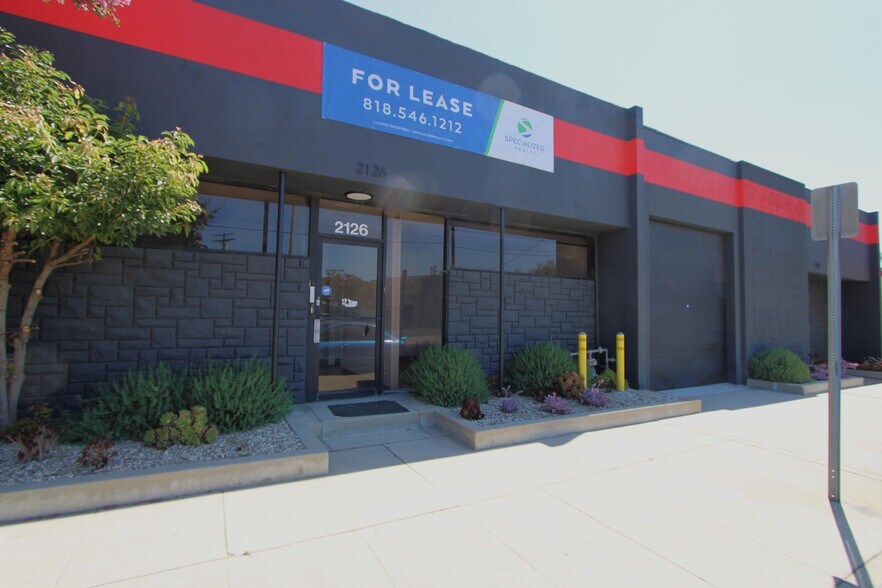 2124-2134 Floyd St, Burbank, CA à louer - Photo du bâtiment - Image 2 de 19