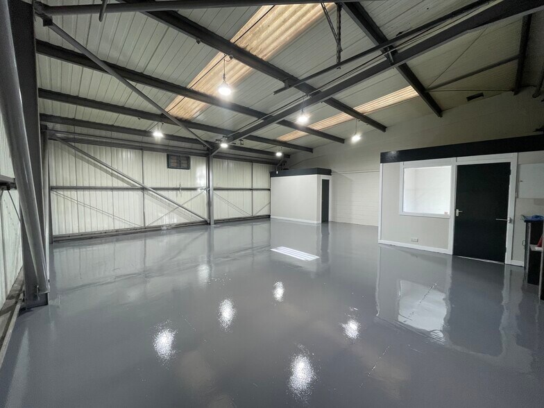 17 Woodgate Way S, Glenrothes à louer - Photo du bâtiment - Image 3 de 4