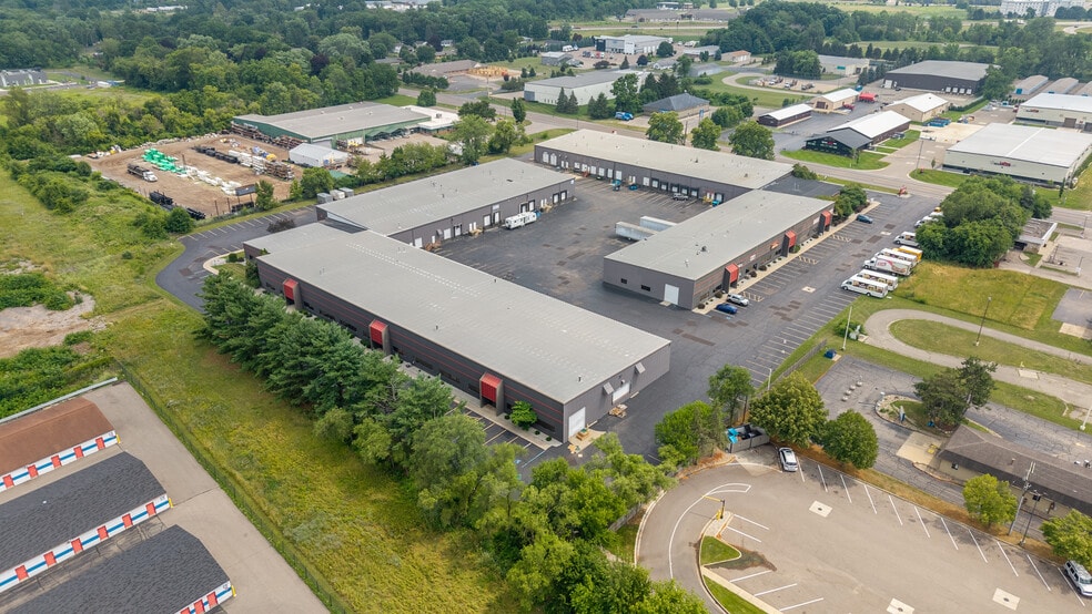 5111-5121 E ML Ave, Kalamazoo, MI for lease - Building Photo - Image 2 of 7