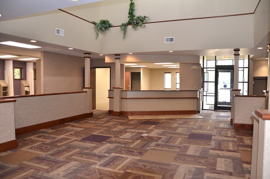 515 7th Ave SE, Cedar Rapids, IA à louer - Photo intérieure - Image 2 de 10