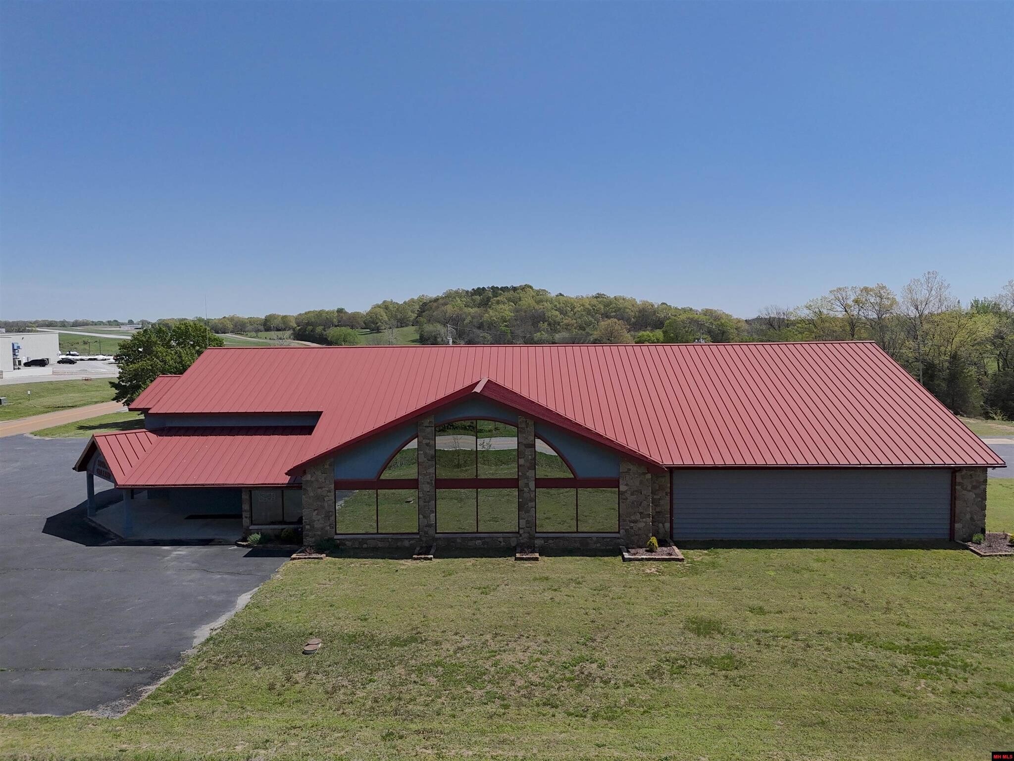 25 Airport Rd, Flippin, AR à vendre Photo principale- Image 1 de 12