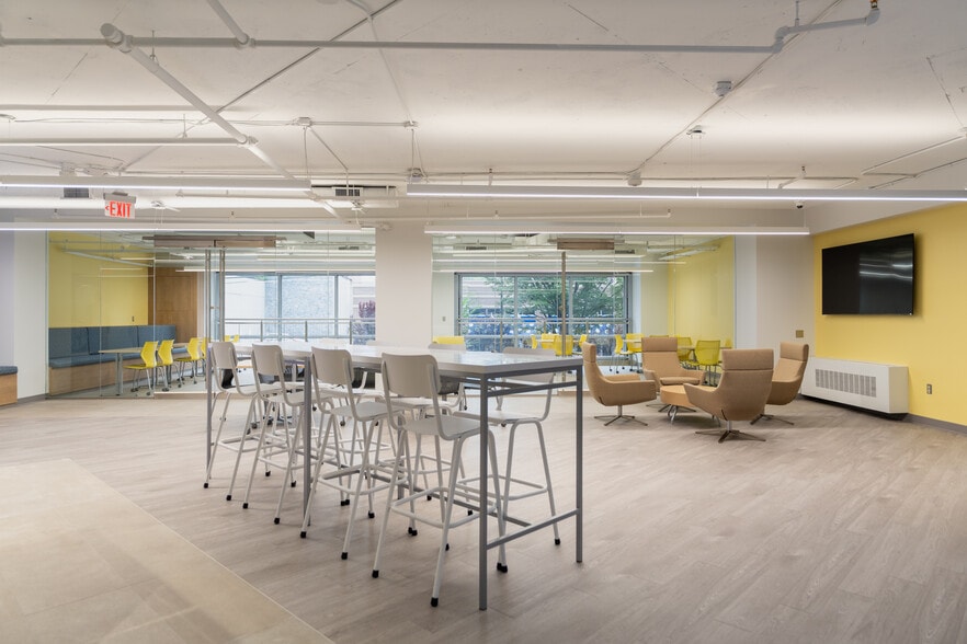 7910 Woodmont Ave, Bethesda, MD for lease - Interior Photo - Image 3 of 16