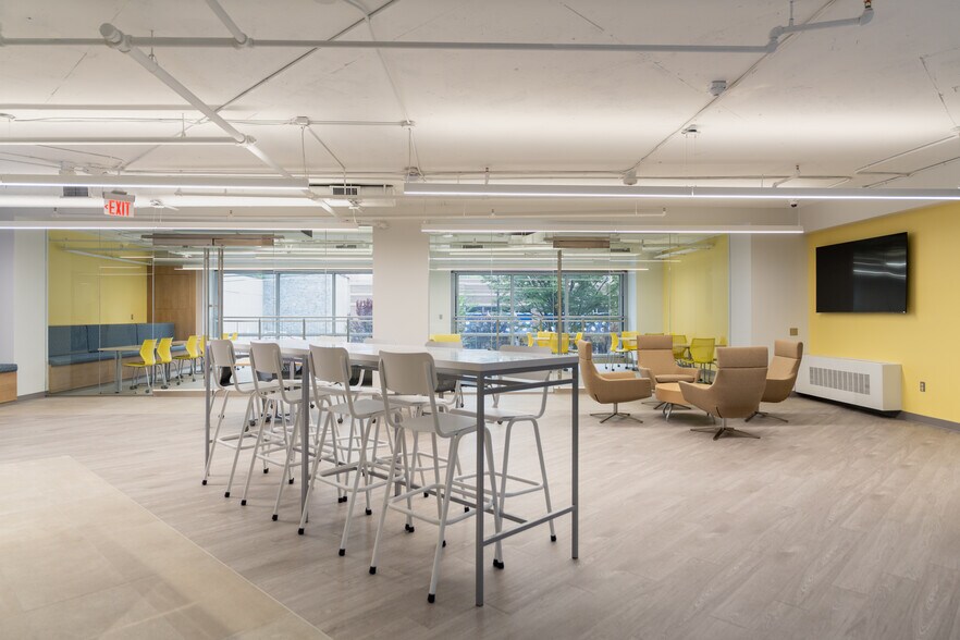 7910 Woodmont Ave, Bethesda, MD à louer - Photo intérieure - Image 3 de 16