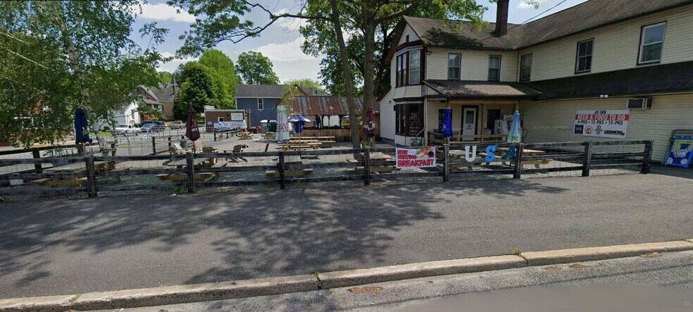 1406 Lake Ariel Hwy, Lake Ariel, PA à vendre - Photo du bâtiment - Image 3 de 3