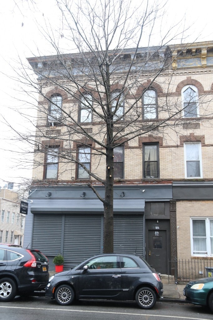 516 Onderdonk Ave, Ridgewood, NY for sale Primary Photo- Image 1 of 2