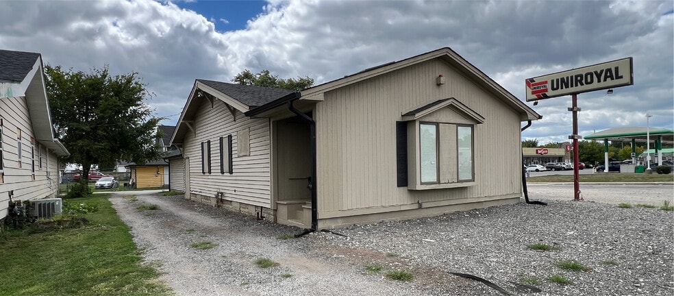 3323 W 16th St, Indianapolis, IN for sale - Building Photo - Image 3 of 6