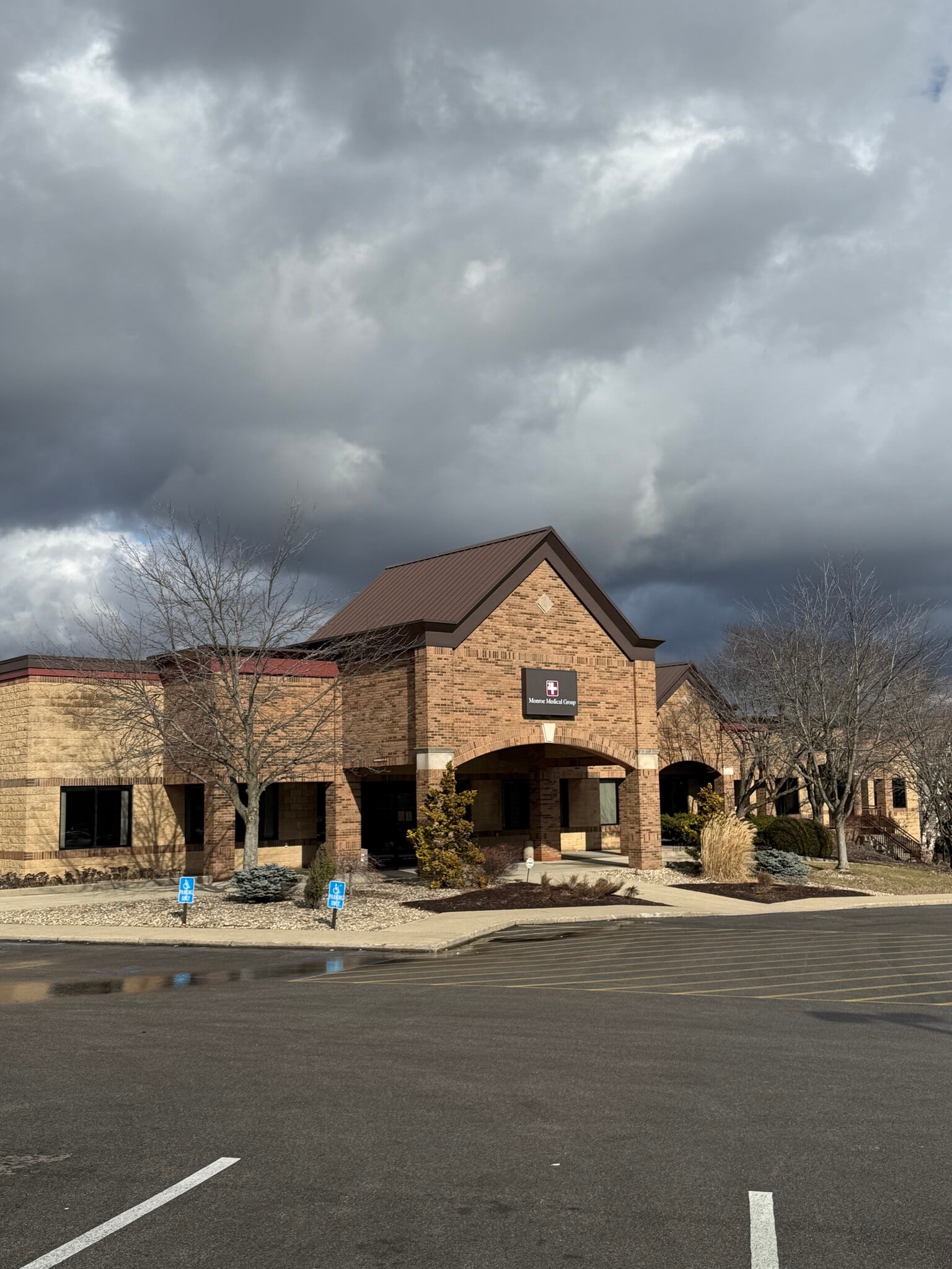 413-431 S Landmark Ave, Bloomington, IN for lease Building Photo- Image 1 of 9