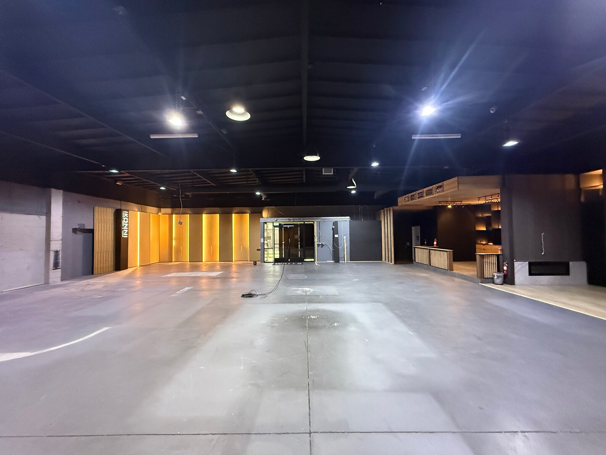 19316-19320 Londelius St, Northridge, CA à louer Photo du bâtiment- Image 1 de 25