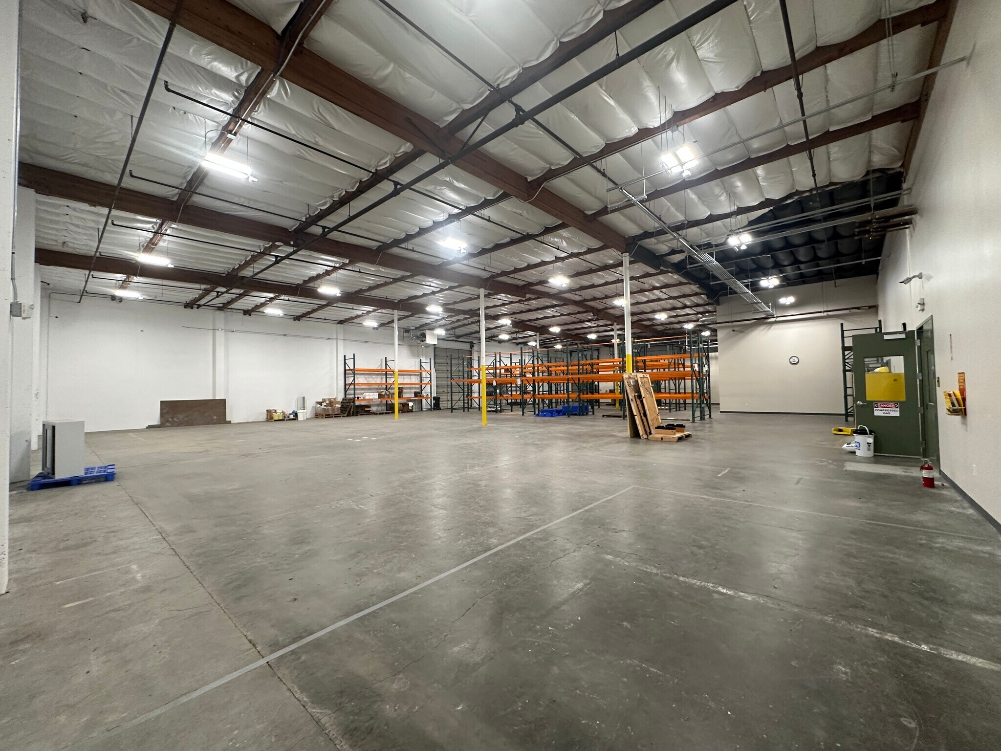 2049 W Steele Ln, Santa Rosa, CA à vendre Photo du bâtiment- Image 1 de 41
