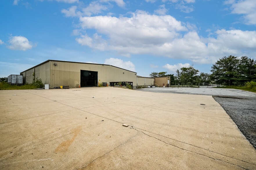 3 McCullough Dr, New Castle, DE for lease - Building Photo - Image 2 of 6