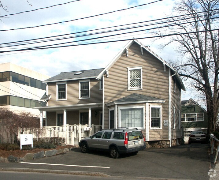 24 Grove St, New Canaan, CT à vendre - Photo principale - Image 1 de 9