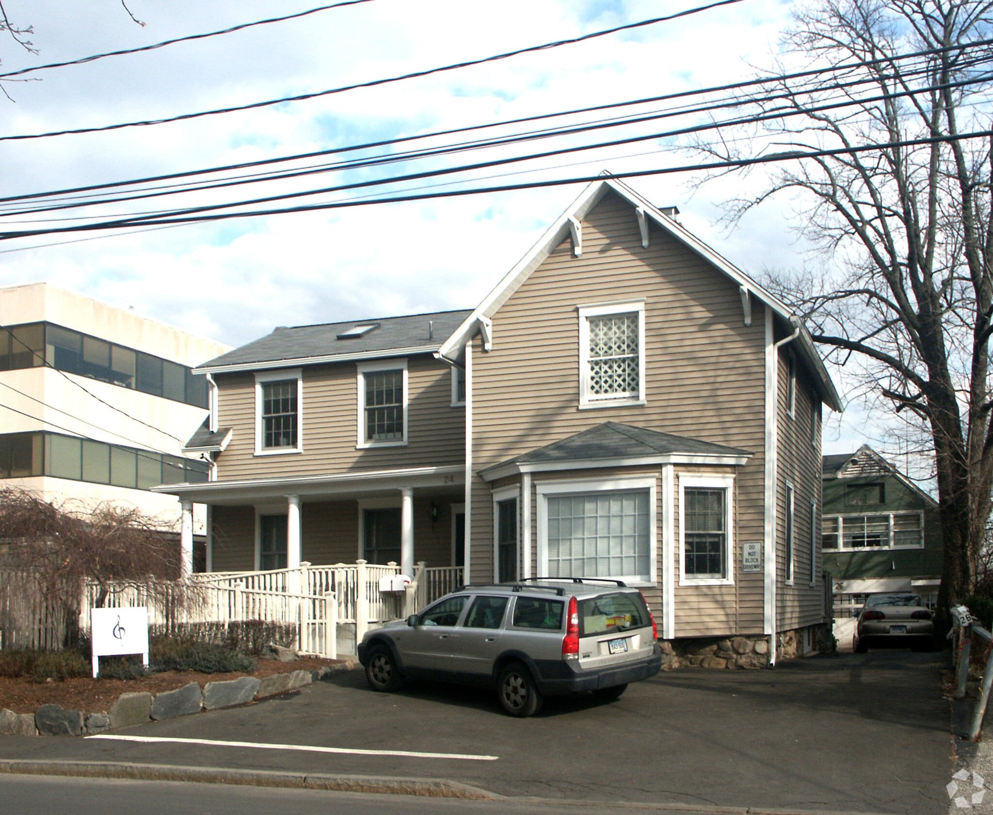 24 Grove St, New Canaan, CT for sale Primary Photo- Image 1 of 10