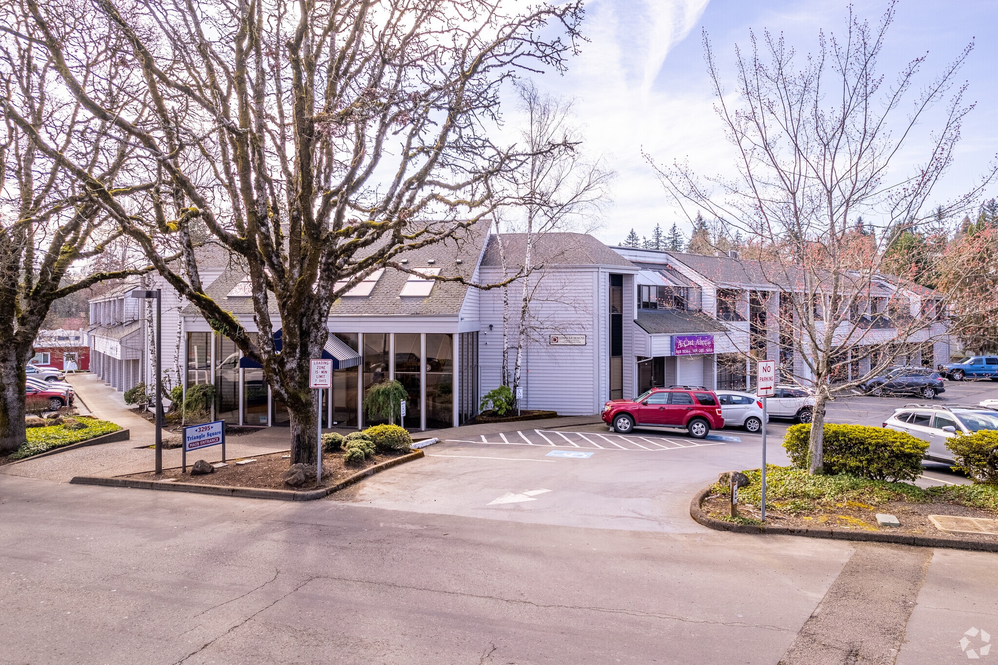 3295 Triangle Dr SE, Salem, OR for lease Primary Photo- Image 1 of 6