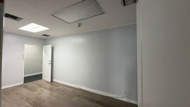10545 Burbank Blvd, North Hollywood, CA for lease Interior Photo- Image 2 of 4