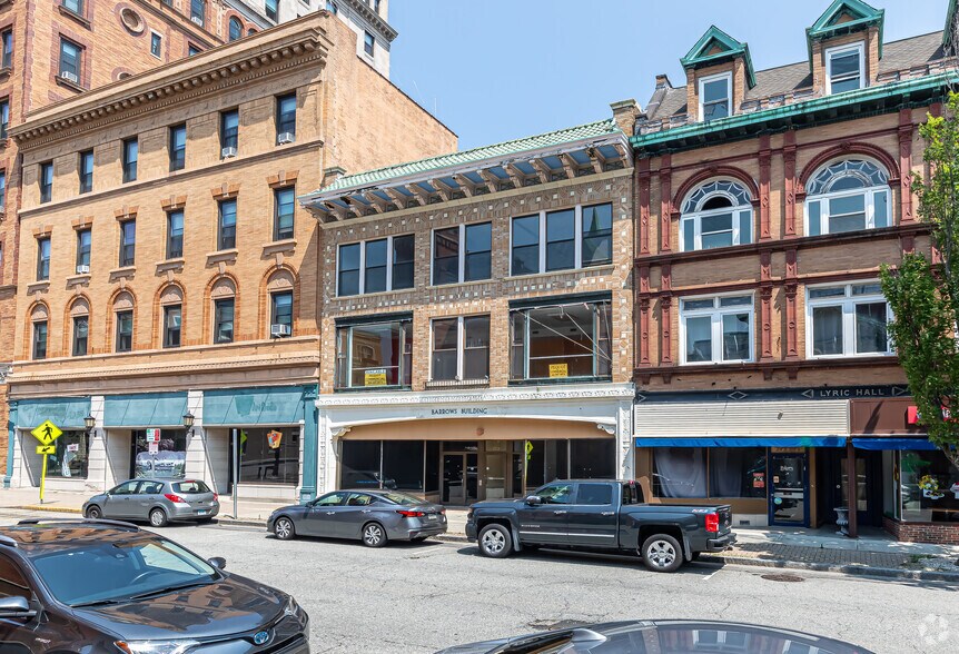 253 State St, New London, CT à louer - Photo du bâtiment - Image 2 de 4