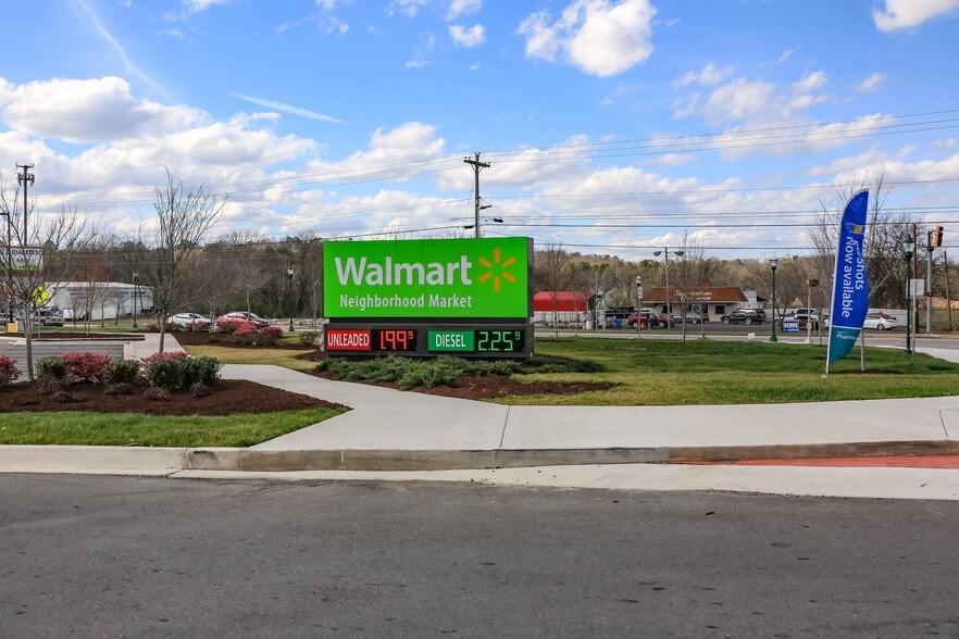 4110 Shallowford Rd, Chattanooga, TN à louer - Photo du bâtiment - Image 3 de 6