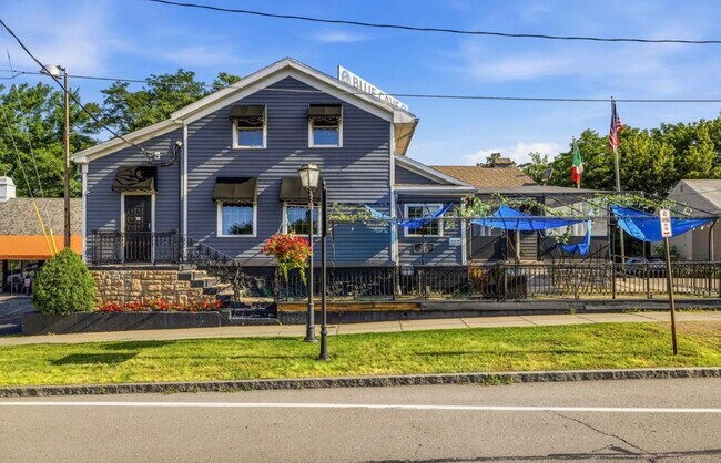 More details for 810 Center St, Lewiston, NY - Retail for Sale
