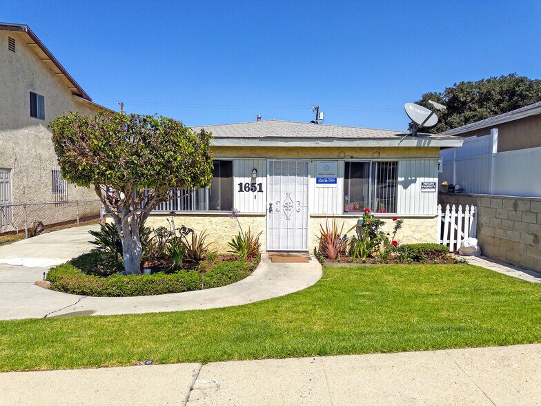 1651 251st St, Harbor City, CA à vendre - Photo du bâtiment - Image 2 de 5