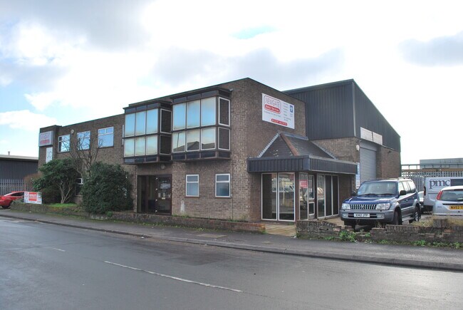 Plus de détails pour 4 Davis Way, Fareham - Bureau à louer
