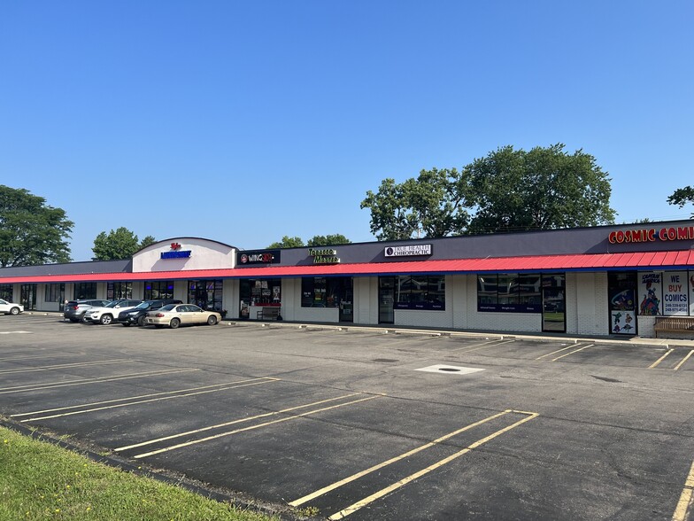 28400-28422 5 Mile Rd, Livonia, MI for lease - Building Photo - Image 1 of 8