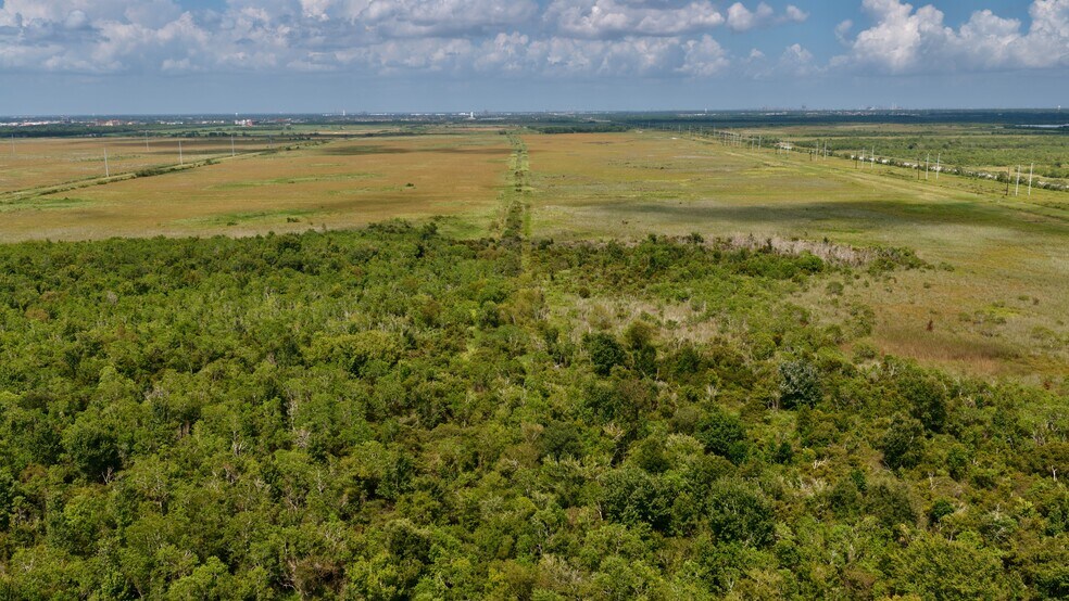 00 Port Arthur rd, Port Arthur, TX à vendre - Photo du bâtiment - Image 3 de 9