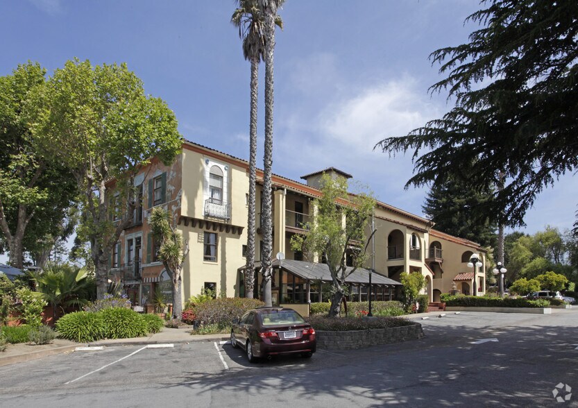 555 Soquel Ave, Santa Cruz, CA à louer - Photo du bâtiment - Image 2 de 11