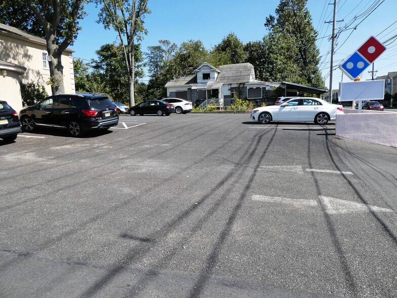 335 Evesham Ave, Lawnside, NJ à louer - Photo du bâtiment - Image 3 de 13