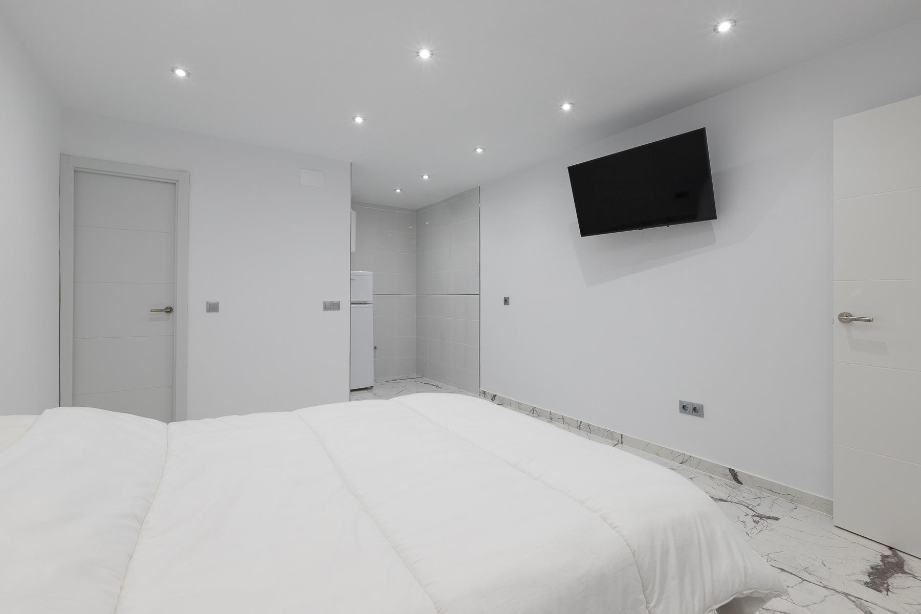 Retail in Fuengirola for sale Interior Photo- Image 1 of 20