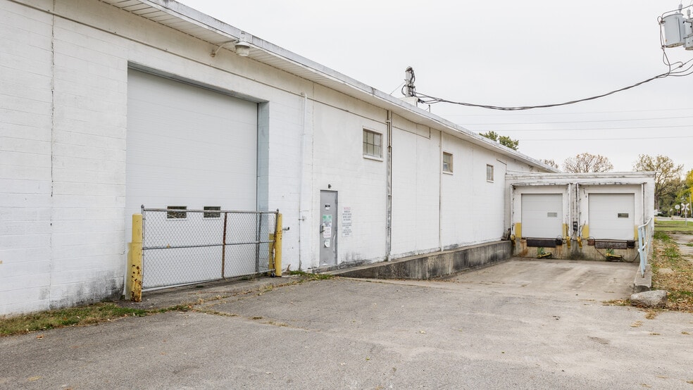 1825 W 18th St, Anderson, IN for sale - Building Photo - Image 3 of 26