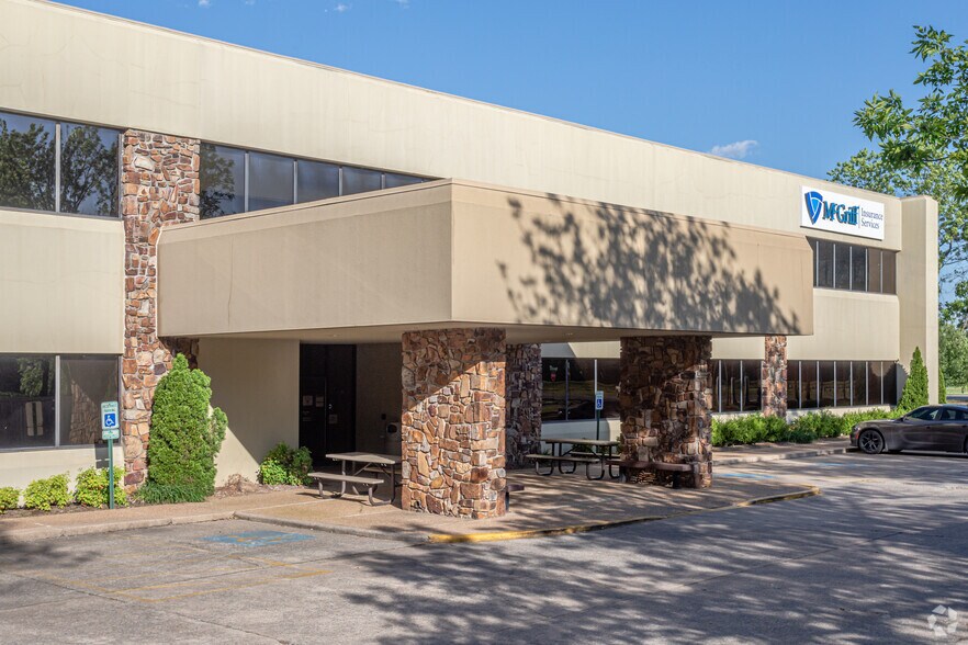 1500 Riverfront Dr, Little Rock, AR à vendre - Photo du bâtiment - Image 3 de 4