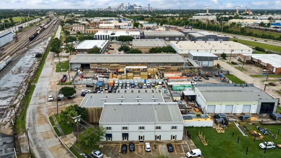 1616 L And A Rd, Metairie, LA for lease - Commercial Listing Video - Image 2 of 43