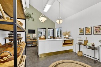 31840 SW Charbonneau Dr, Wilsonville, OR for lease Interior Photo- Image 2 of 5