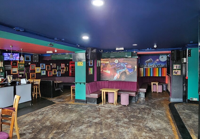 37-39 Market St, Stalybridge for sale - Interior Photo - Image 2 of 4