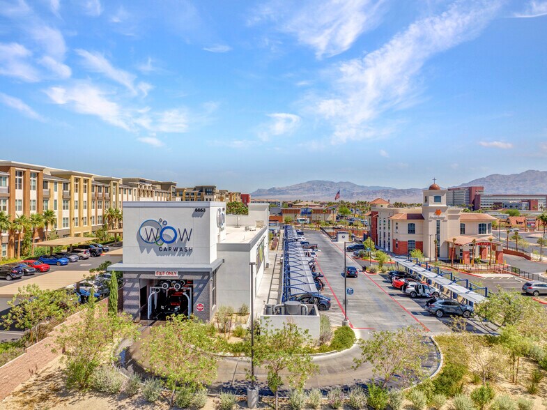 6653 N Durango Dr, Las Vegas, NV à vendre - Photo du bâtiment - Image 3 de 9