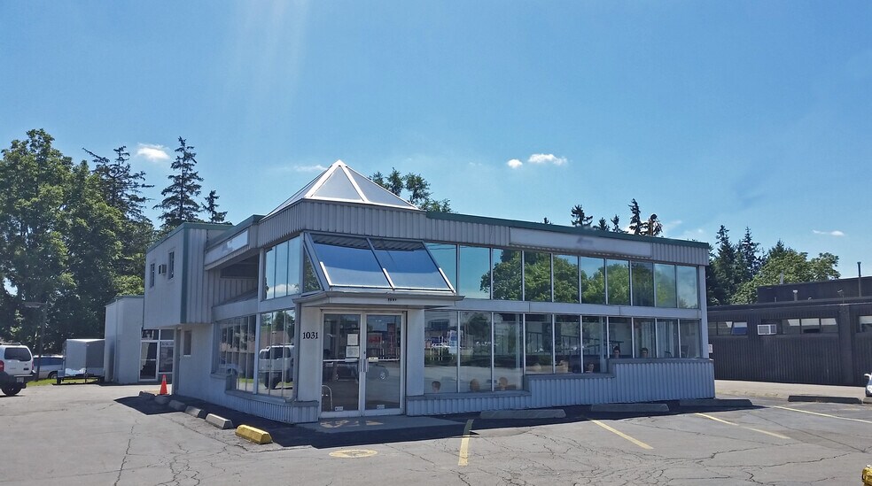 1031 Victoria St N, Kitchener, ON for sale - Primary Photo - Image 1 of 1