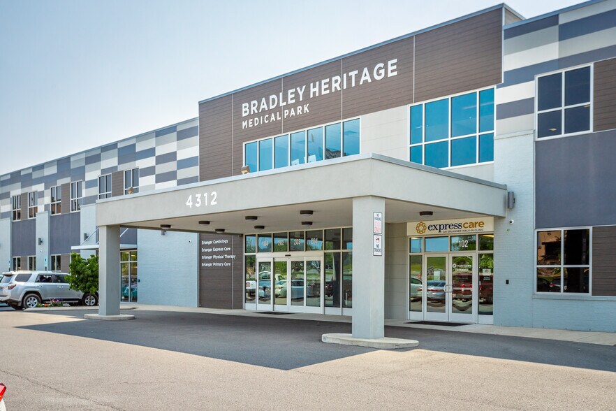 4312 Holiday Inn Express Way NW, Cleveland, TN à louer - Photo du bâtiment - Image 3 de 9