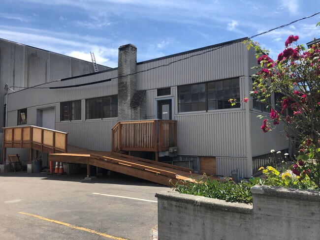 More details for 3410 Woodland Park Ave N, Seattle, WA - Industrial for Lease