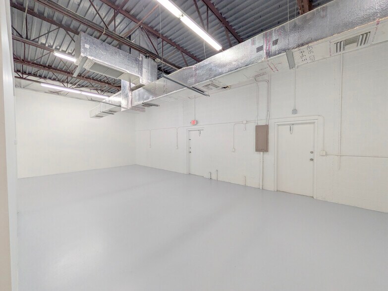 6600 Georgia Ave, West Palm Beach, FL à louer - Photo du bâtiment - Image 2 de 11