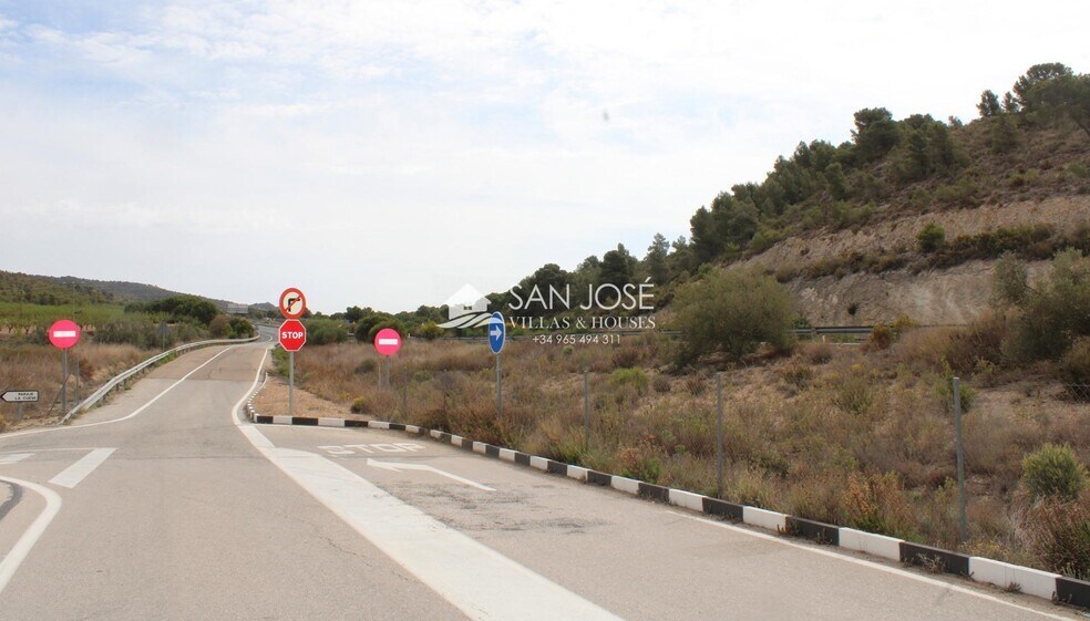 Land in Sax, Alicante for sale - Primary Photo - Image 3 of 6