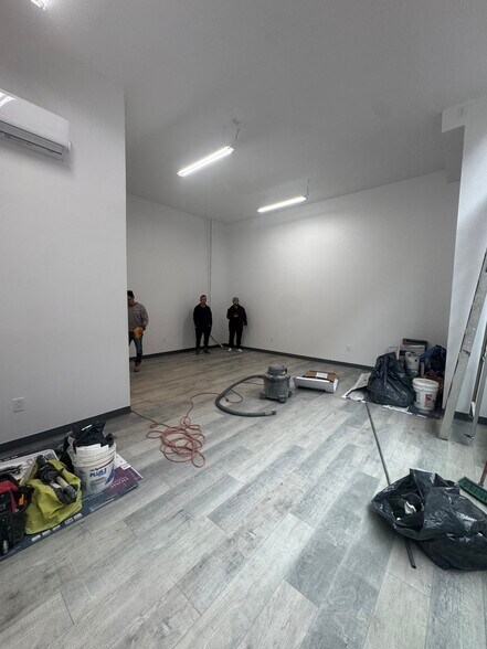 401 W 52nd St, New York, NY à louer - Photo du bâtiment - Image 2 de 4