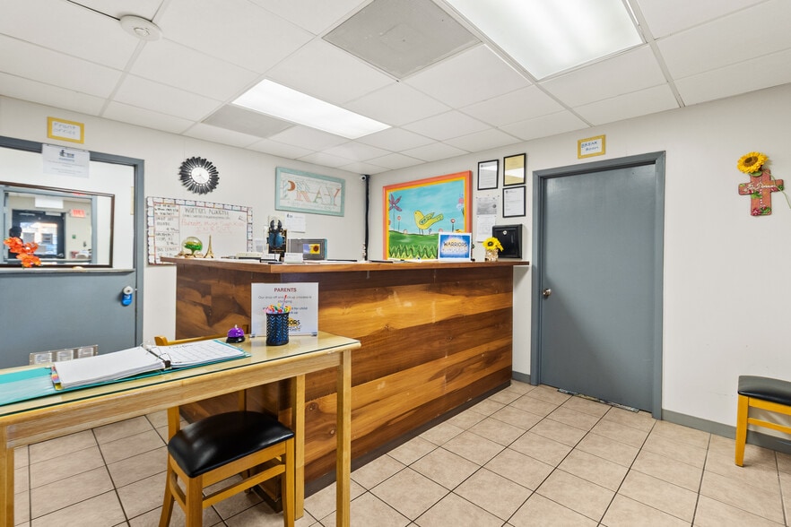 16737 Sprawling Oaks Dr, Conroe, TX à vendre - Photo intérieure - Image 2 de 17