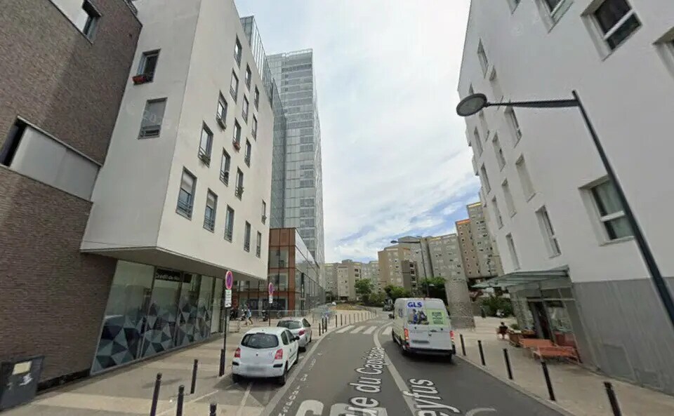 Commerce de détail dans Montreuil à louer Photo du bâtiment- Image 1 de 2