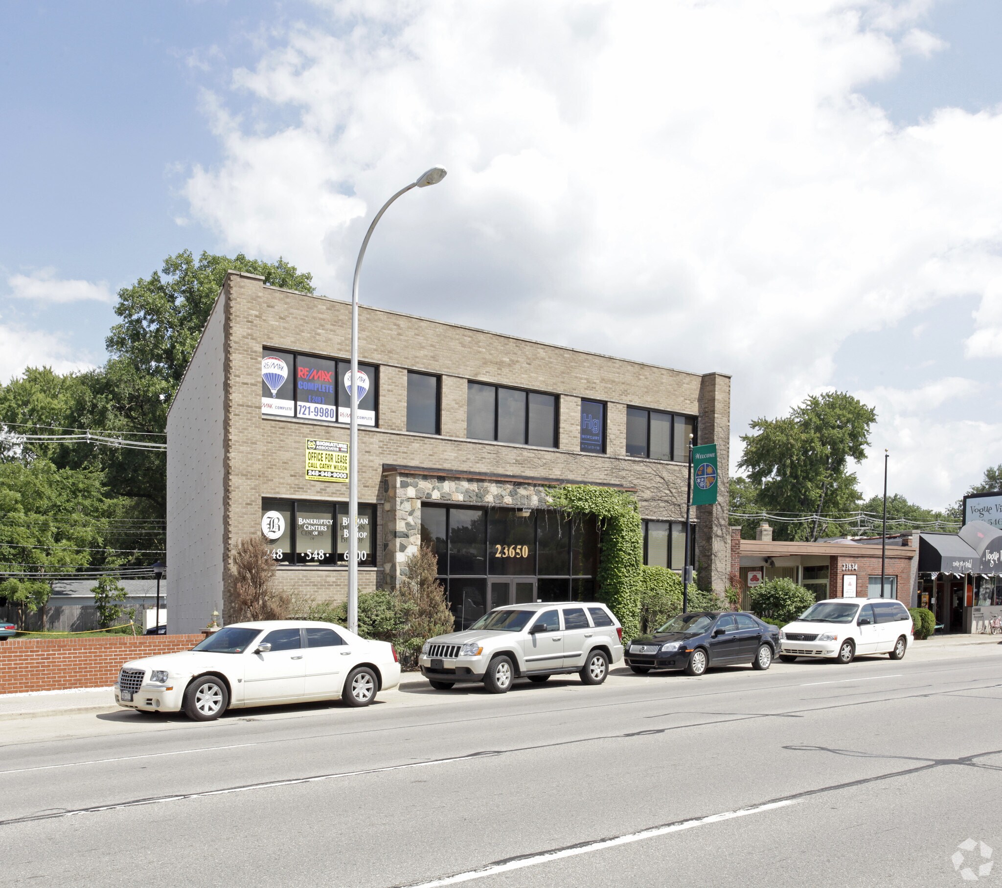 23650 Woodward Ave, Pleasant Ridge, MI à louer Photo principale- Image 1 de 5