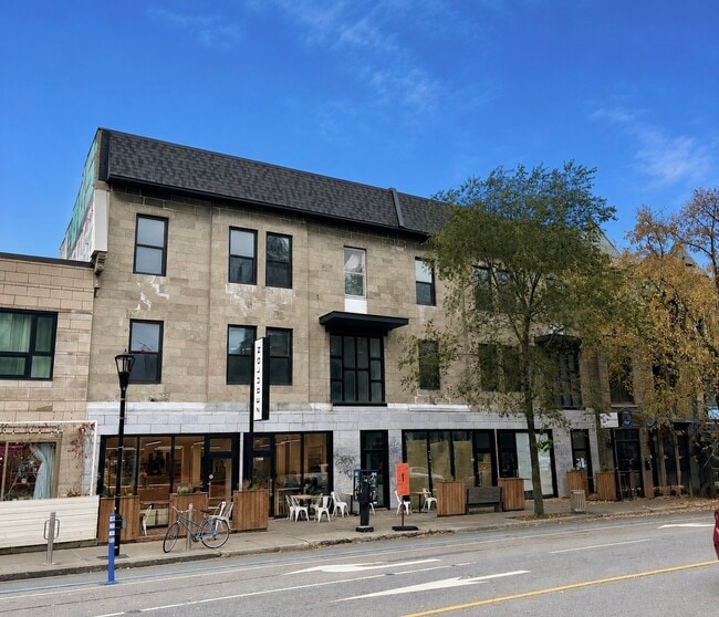 Plus de détails pour 3999-4001 Rue Saint-Denis, Montréal, QC - Commerce de détail à louer