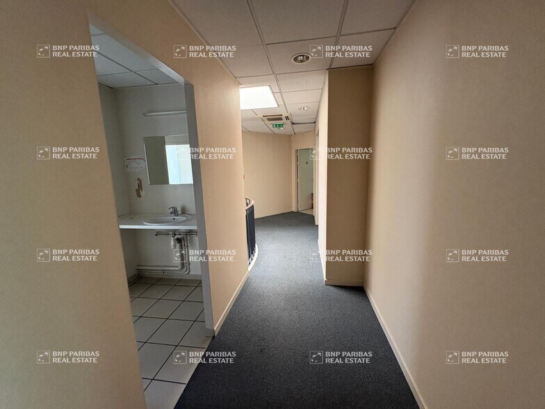Office in Nantes for sale - Building Photo - Image 1 of 20