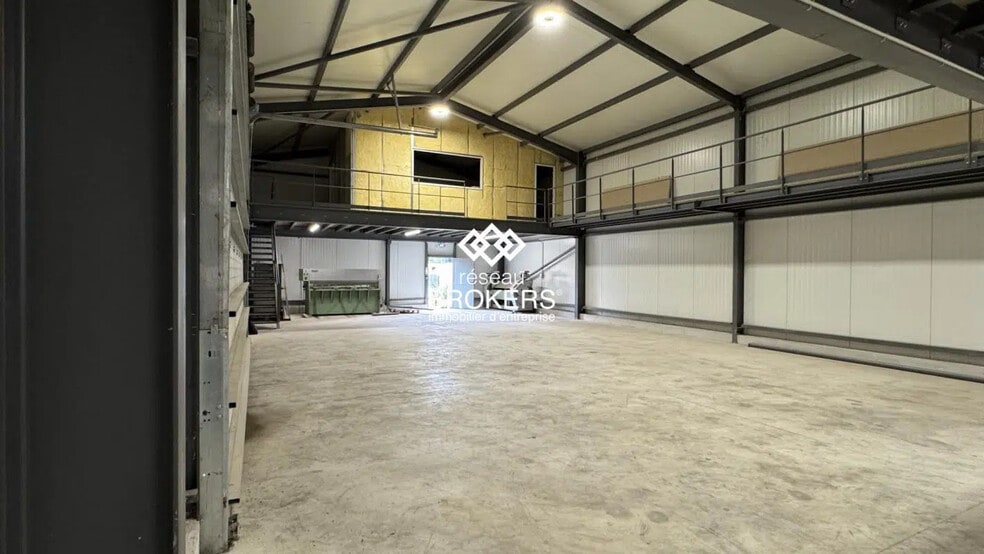 Industriel dans Châteaurenard à louer - Photo intérieure - Image 2 de 4